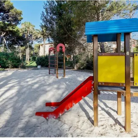 T3 Vue Les Pieds Dans L'eau, Piscine, Clim * Hyères