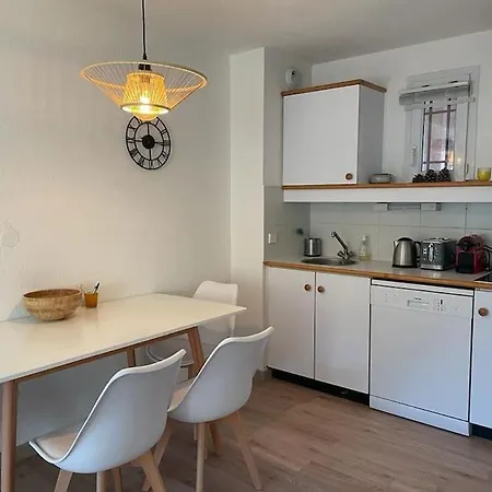 T3 Vue Les Pieds Dans L'eau, Piscine, Clim *