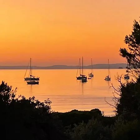 T3 Vue Les Pieds Dans L'eau, Piscine, Clim