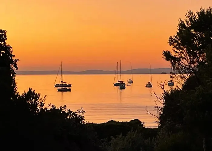 T3 Vue Les Pieds Dans L'eau, Piscine, Clim