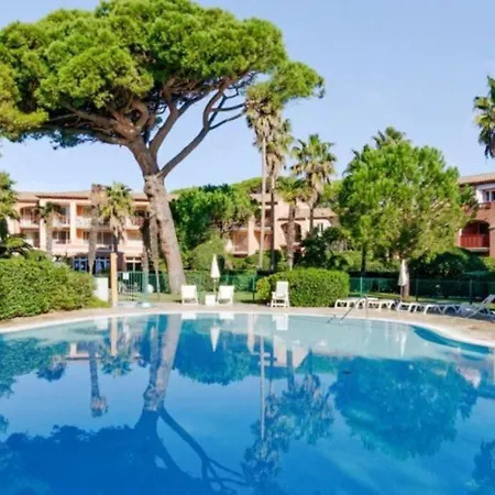 T3 Vue Les Pieds Dans L'eau, Piscine, Clim Apartment
