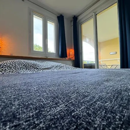 T3 Vue Les Pieds Dans L'eau, Piscine, Clim *