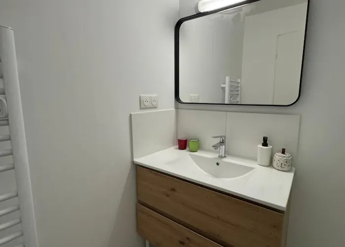 T3 Vue Les Pieds Dans L'eau, Piscine, Clim